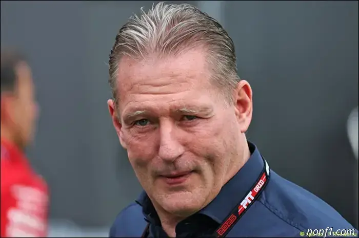 Jos Verstappen: If I were in Piastri's position, I would take action.