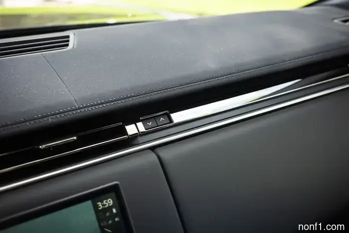 Range Rover SE Plug-In Hybrid Review: Exceptionally Competent, Yet Modest About It