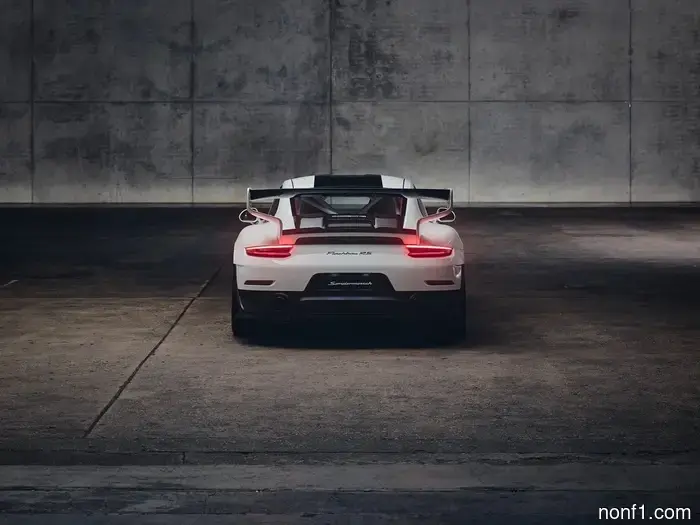 El icónico 911 Slantnose regresa como el loco Porsche Flachbau RS