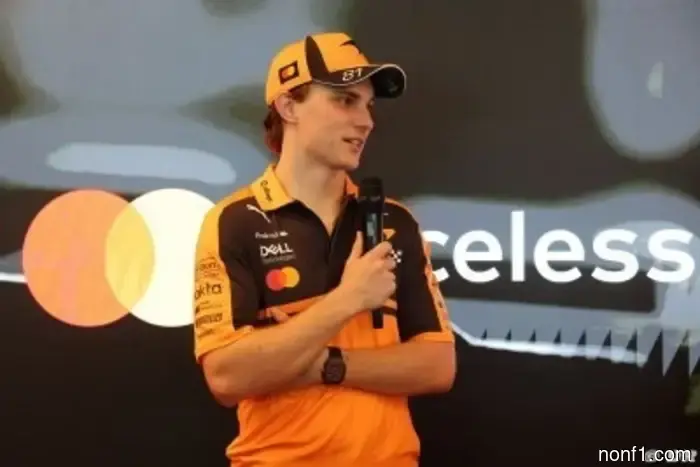 Piastri associated with Red Bull amid speculation about Verstappen.