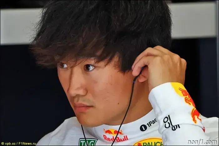 Aston Martin do not comment on rumours about Tsunoda's move.