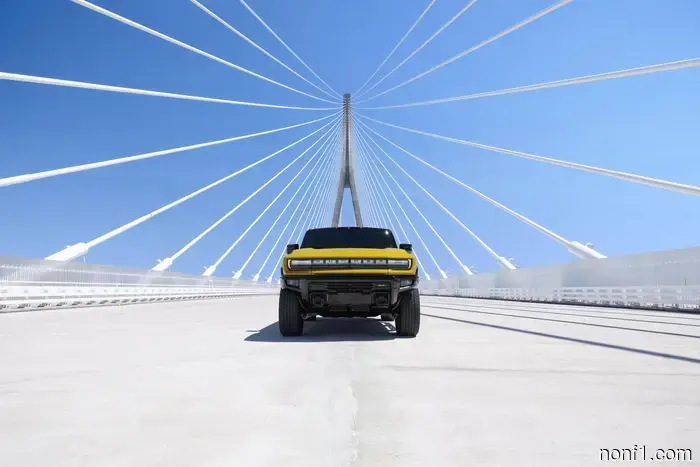 GMC выпускает новый желтый Hummer EV в честь старого H2