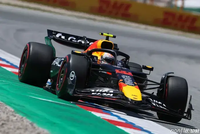 Red Bull нуждается в "стабильном" партнере по команде для Ферстаппена - Марко