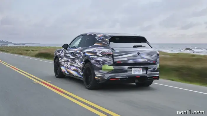 2028 Bentley Torcal Primer Paseo: Un EV de Lujo que Se Mueve al Ritmo de un Latido Diferente