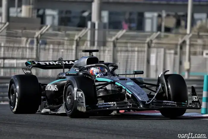 Wolff atenúa la expectación por 2026 mientras Mercedes prueba un alerón