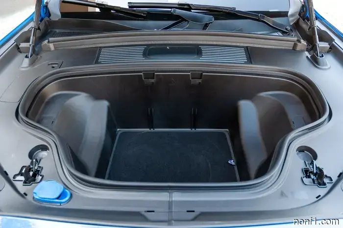 2027 Mercedes-Benz GLC Electric First Drive Assessment: Making the Future Seem Familiar