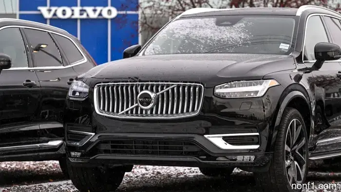 Volvo US Sales Drop 32% as Inventory Accumulates: The Decline