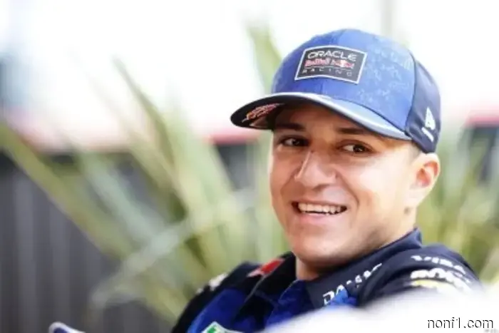 Verstappen's teammate's situation 'shouldn't occur to me.'