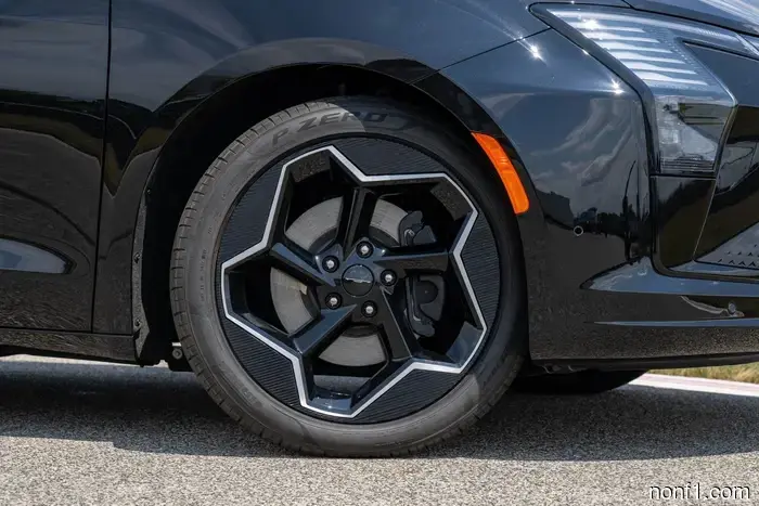 Генеральный директор Chrysler намекает на заводскую версию Pacifica с заниженной подвеской: «Следите за новостями»