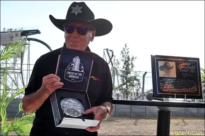 La curva de Austin fue nombrada en honor a Mario Andretti