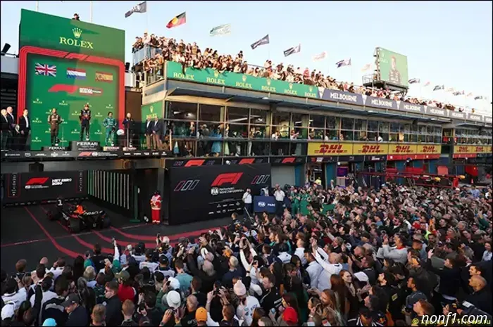 In Melbourne, the audience will be able to take to the track again.