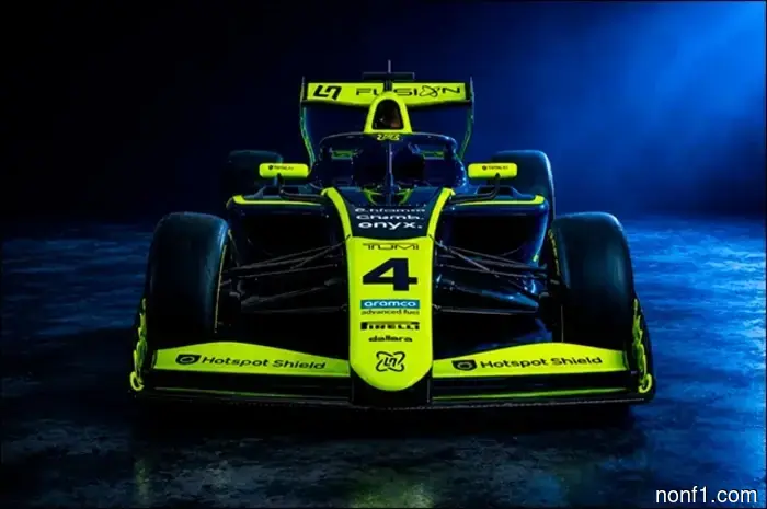 Lando Norris presented the team and the youth program.