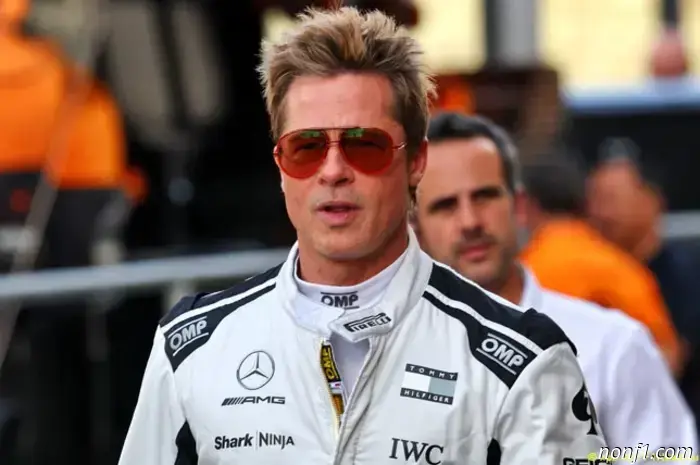 Brad Pitt prueba Un McLaren de fórmula 1 en Austin