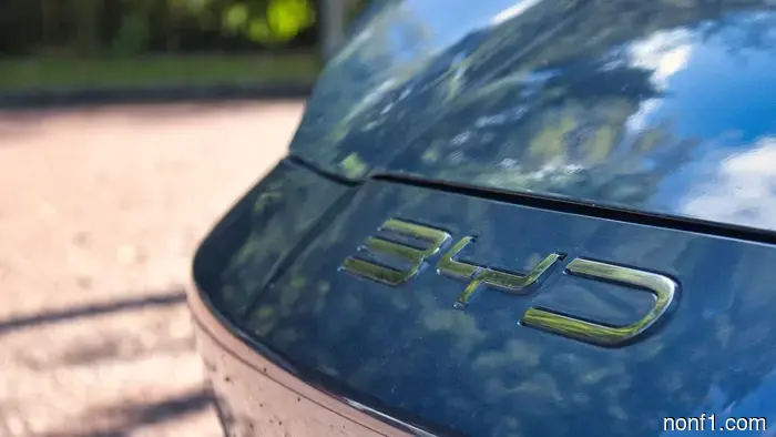 Хакеры восстановили каждое движение разбитого автомобиля, используя один компьютерный модуль.