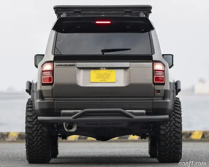 Aún no hay veredicto sobre esta Toyota Land Cruiser de exhibición con neumáticos de 37 pulgadas.