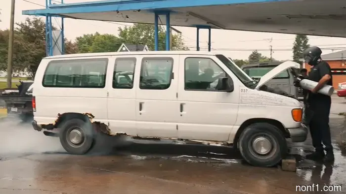 La tienda intenta todo para matar el diesel Power Stroke de 7.3L, pero no se queda muerto.