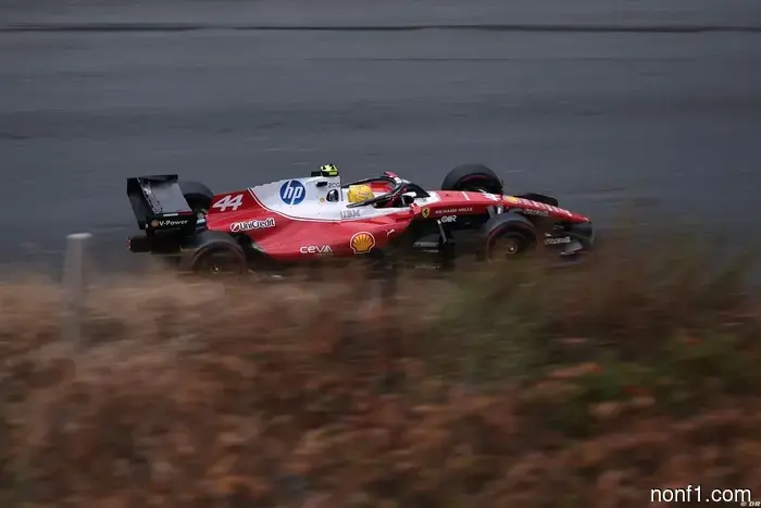 Ferrari dividido por la disputa de órdenes de equipo de Hamilton