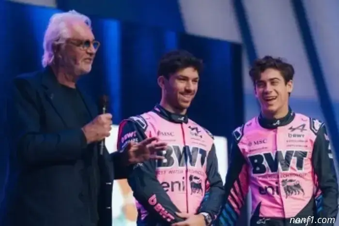 Бриаторе: в Alpine больше не будет «кнопки смены гонщика».