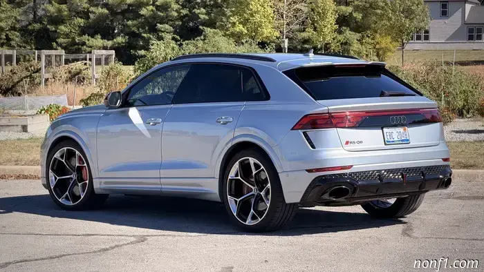 2025 Audi RSQ8 Advantages and Disadvantages Review: The Ideal Balance of Function and Aesthetics