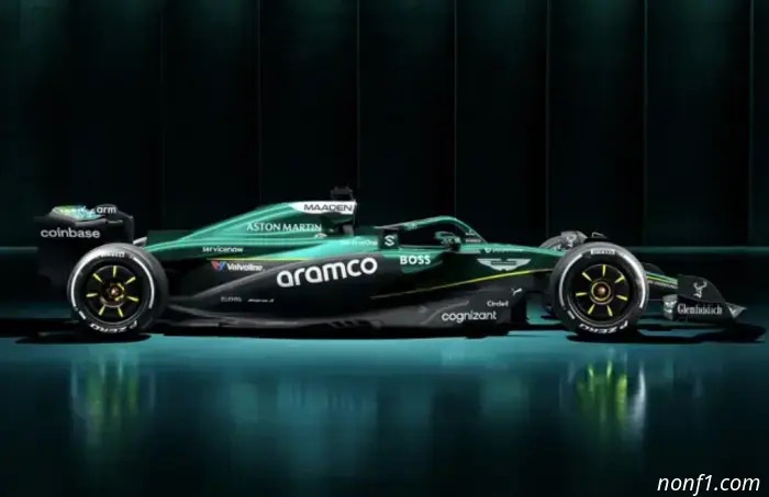 В Aston Martin F1 представили новый автомобиль – AMR25.