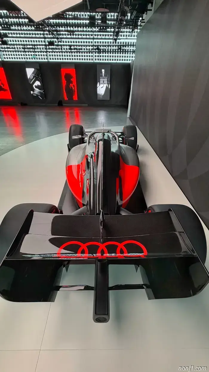 Как Audi, опираясь на десятилетия гоночного превосходства, спроектировала свой первый в истории болид Формулы‑1