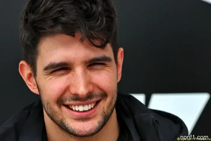 Ventanas: Nuestro coche es más competitivo que el del año pasado.