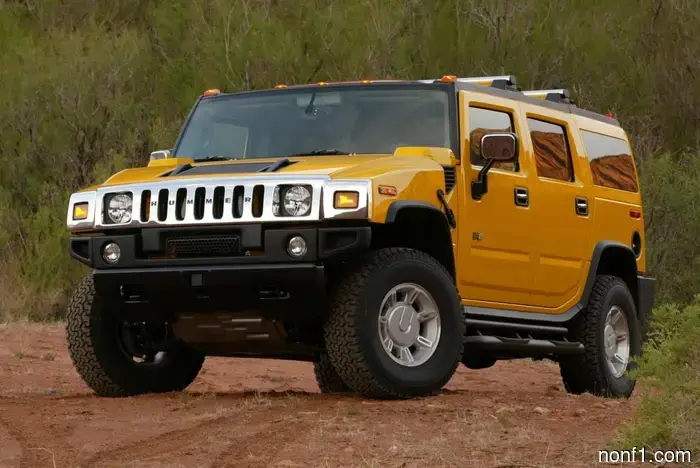 GMC выпускает новый желтый Hummer EV в честь старого H2