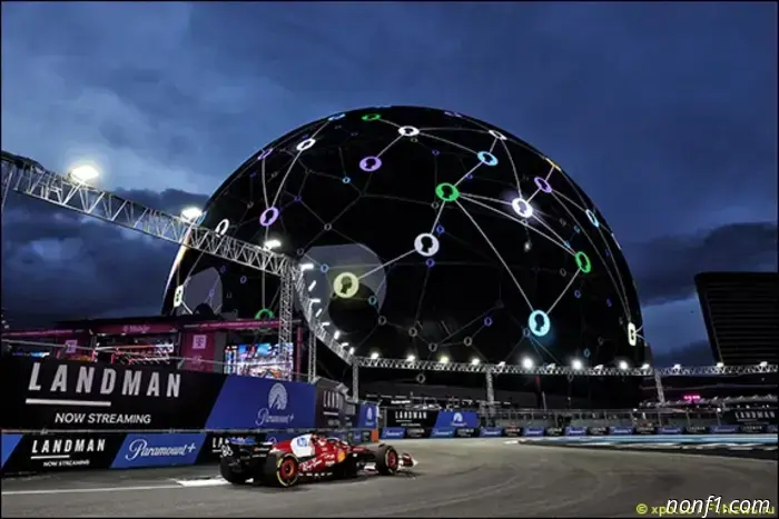 Norris leads in the second practice.