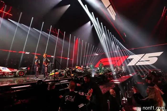 F1 hints at the comeback of a collective season launch.