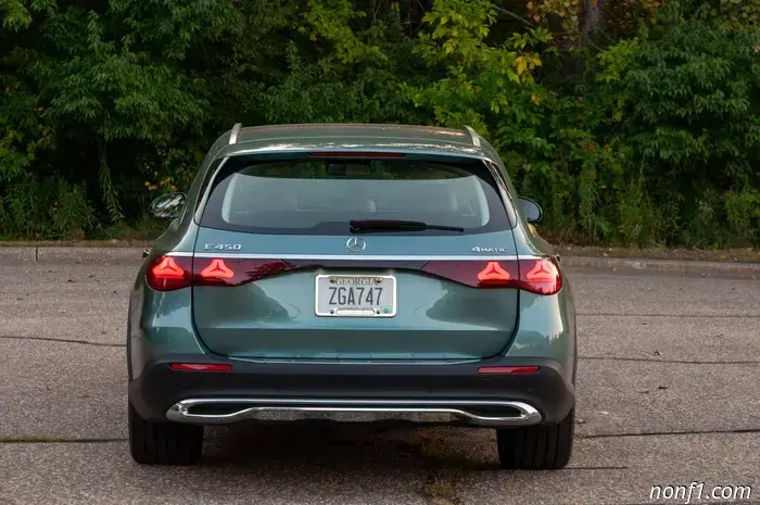 Reseña del Mercedes‑Benz E450 All‑Terrain 2025: Pensado para todo tipo de caminos