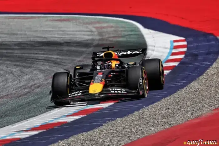 Verstappen: El coche tiene subviraje.