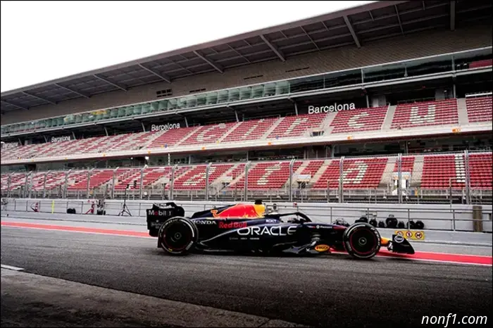Mercedes и Red Bull Racing завершили испытания шин Pirelli.