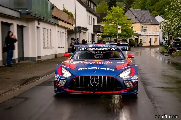 Mercedes minimiza el vínculo con Verstappen a pesar del rumor en Nurburgring