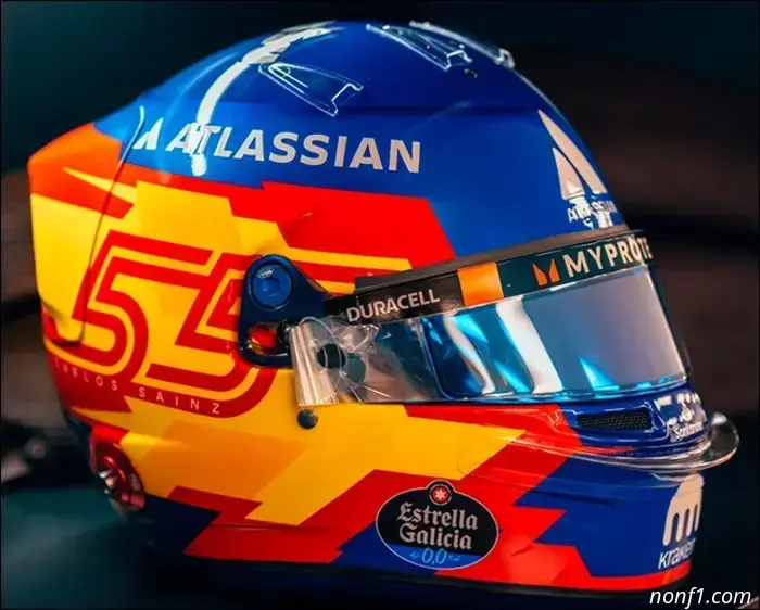 Carlos Sainz revealed a new helmet design