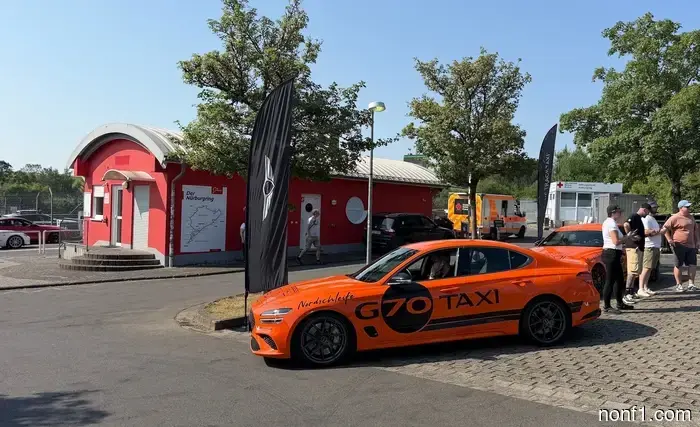 El Genesis G70 se siente tan en casa en el Nurburgring como cualquier otro sedán deportivo.