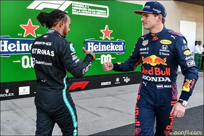 Skeins: En 2021 hubo una guerra entre Red Bull y Mercedes.