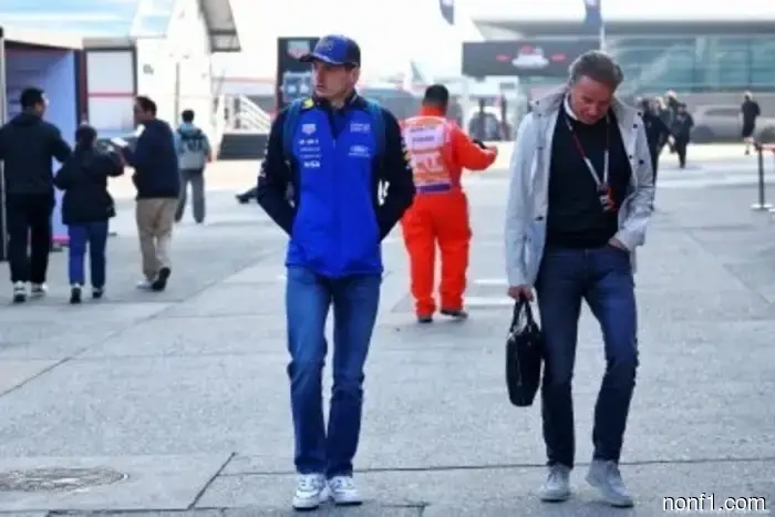 Verstappen quiere quedarse en Red Bull, insiste el manager.