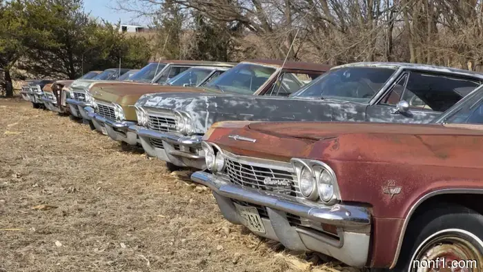 Массированная коллекция из 250 классических Chevy Impala будет продана на аукционе