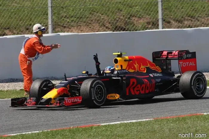 Marko revela que Horner se opuso a la promoción temprana de Verstappen.