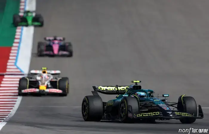Krack rechaza la sombría valoración de Alonso sobre Aston.