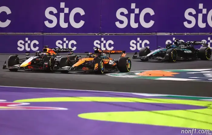 Red Bull podría haber 'evitado' la penalización: Ecclestone
