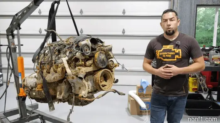 Вот что четыре года в реке делают с GM 6.2L V8