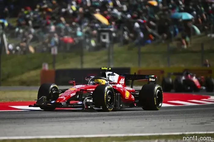 Villeneuve states that Hamilton is now taking Ferrari's place from Leclerc.