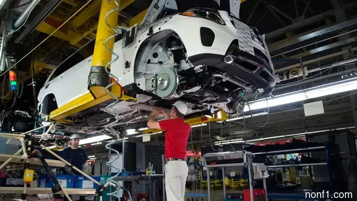 The CEO of Mercedes states that the company does not intend to be removed from the US market.