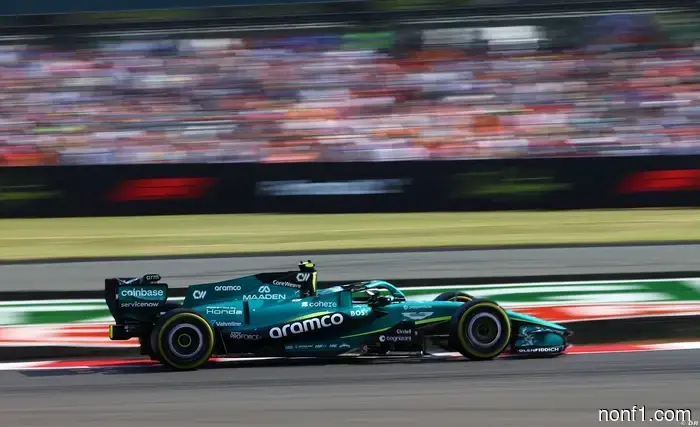 Honda dice que la relación tensa con Aston es 'cada vez mejor'