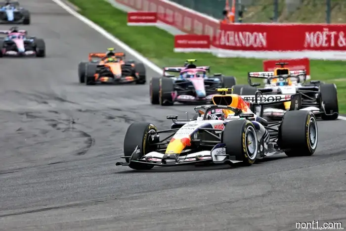 Red Bull dice que no a la oferta de Racing Bulls respaldada por Abu Dhabi