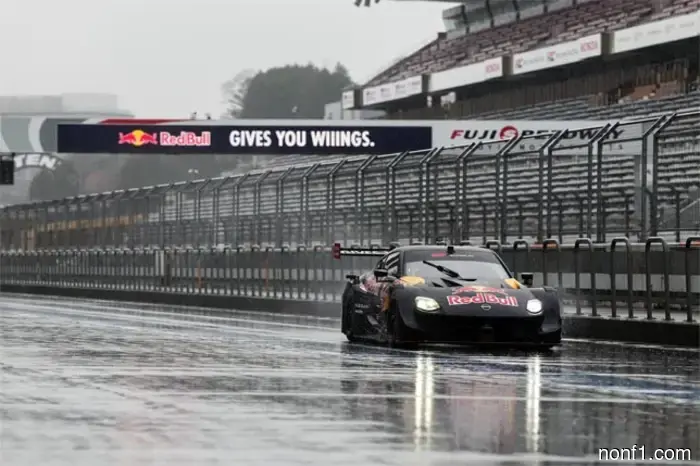 Max Verstappen superó el resultado del ganador de Super GT