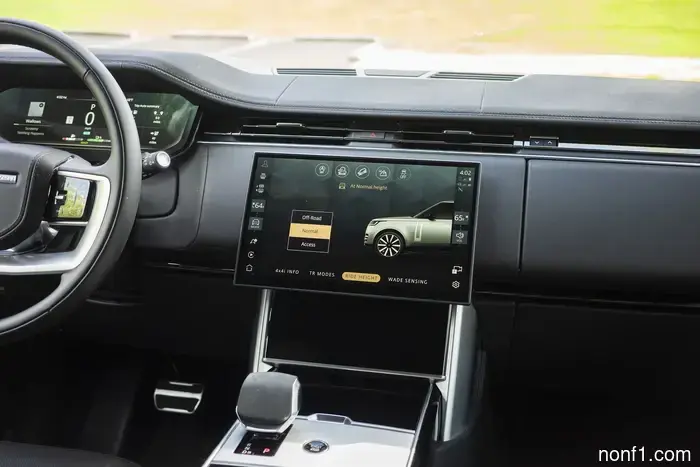 Range Rover SE Plug-In Hybrid Review: Exceptionally Competent, Yet Modest About It