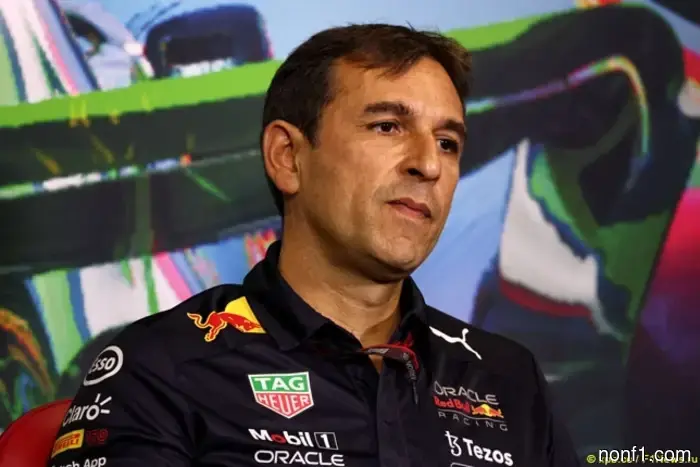 Pierre Vaš puede dejar Red Bull