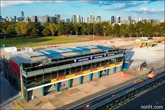 The next stage of reconstruction has begun in Albert Park.